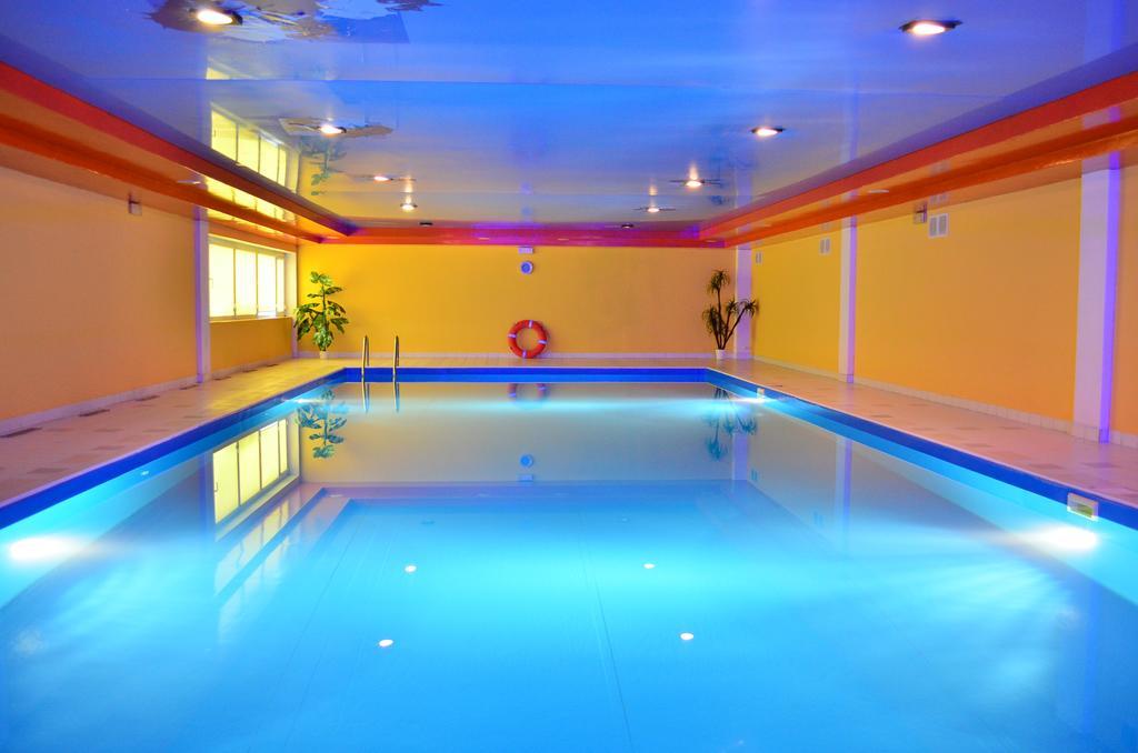 Hotel Mikorzyn Шлесін Екстер'єр фото