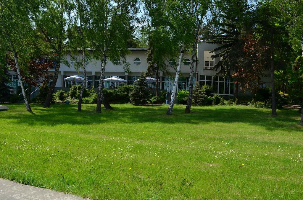 Hotel Mikorzyn Шлесін Екстер'єр фото