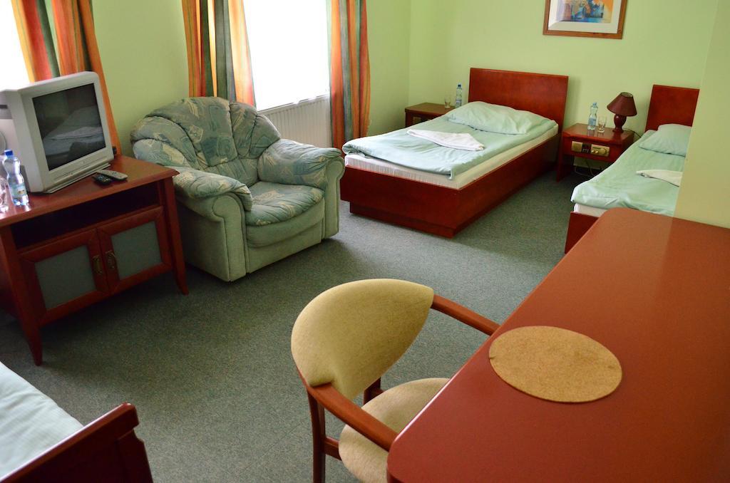 Hotel Mikorzyn Шлесін Номер фото