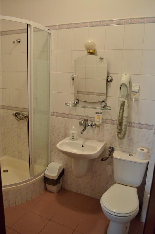 Hotel Mikorzyn Шлесін Номер фото